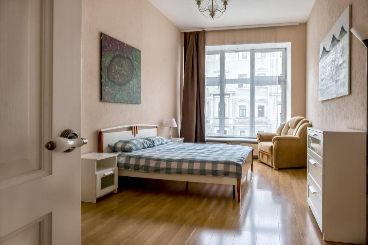 Apartment On Bolshaya Morskaya 상트페테르부르크 외부 사진